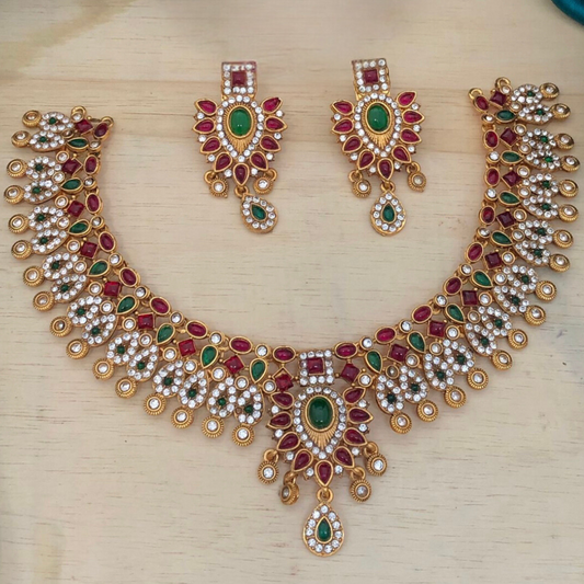 Kavya Necklace & Earrings Set