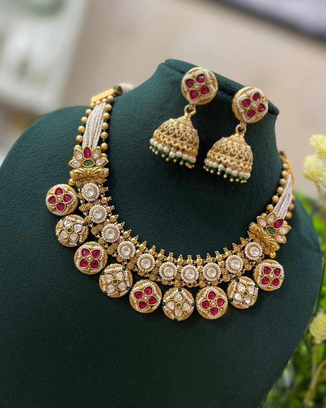 Pyaari Necklace & Earrings Set